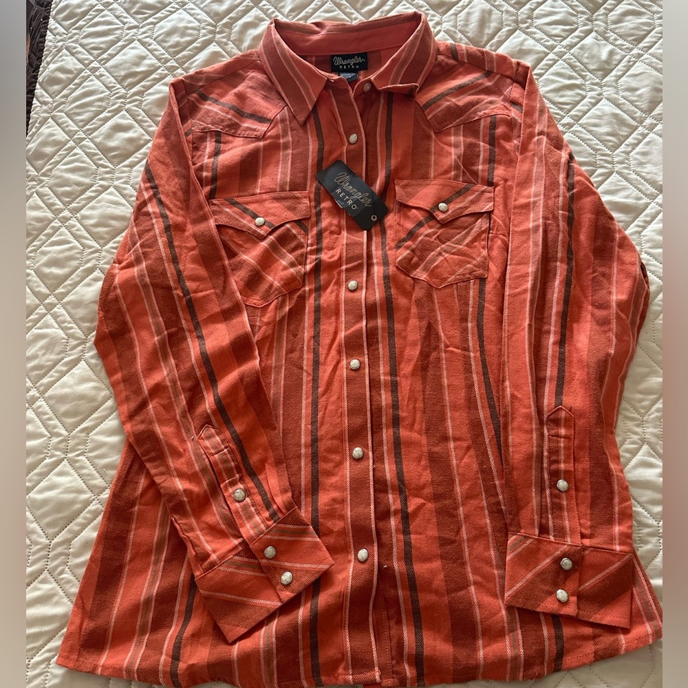 women’s wrangler retro pearl snap